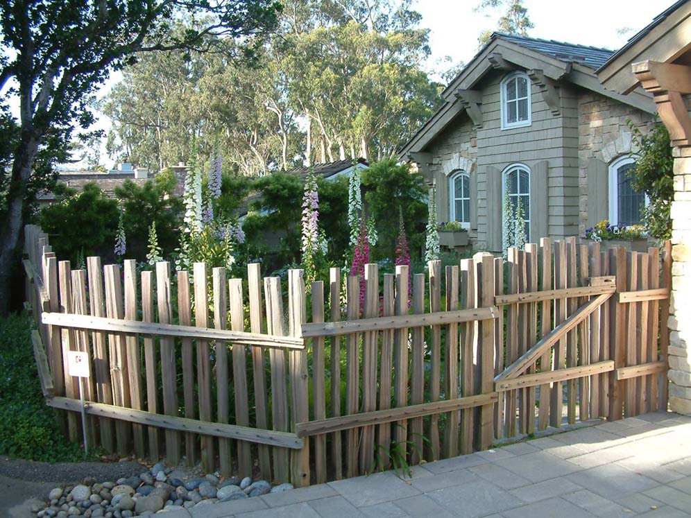 2X4 Fencing